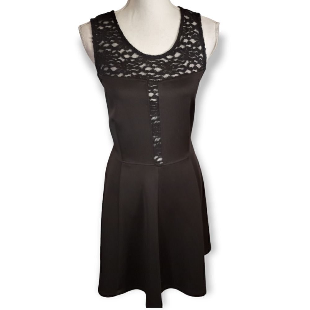 ENFOCUS STUDIO BLACK DRESS W/LACE DETAILING SZ.14 EUC